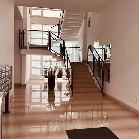 Lägenhet Berga Exclusive 5 *
